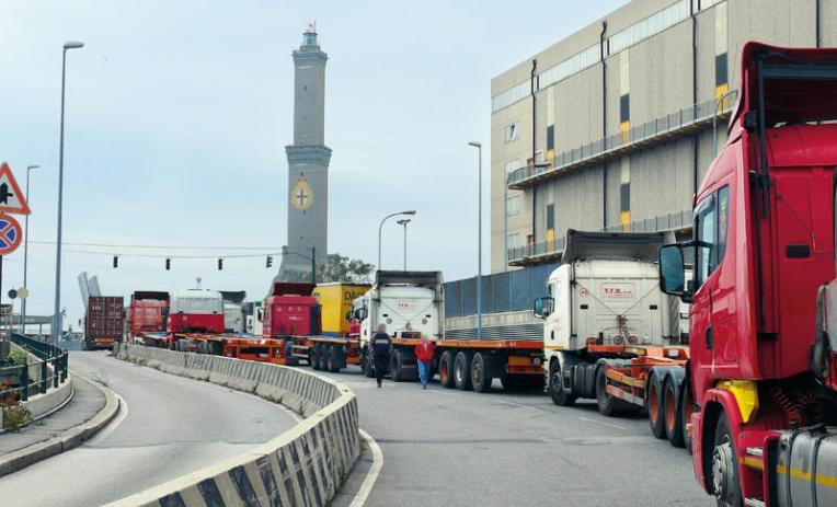 Autotrasporto porto Genova